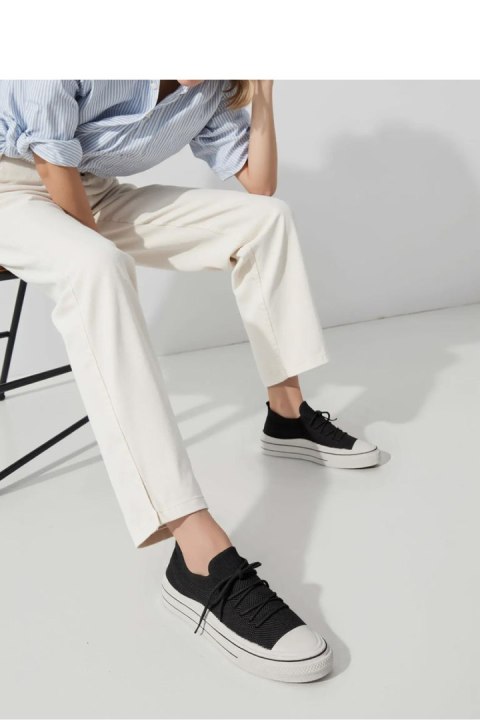 Damskie Sneakersy ZELMA BLACK - Inello Damskie Sneakersy ZELMA BLACK - Inello