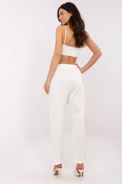 Spodnie Dresowe Model DHJ-SP-20523.66P Ecru - Italy Moda Spodnie Dresowe Model DHJ-SP-20523.66P Ecru - Italy Moda