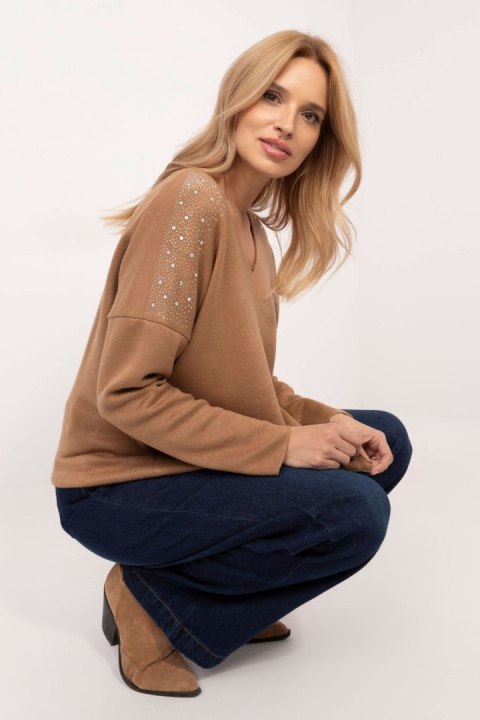 Sweter Damski Model DHJ-SW-17690.21 Camel - Italy Moda Sweter Damski Model DHJ-SW-17690.21 Camel - Italy Moda