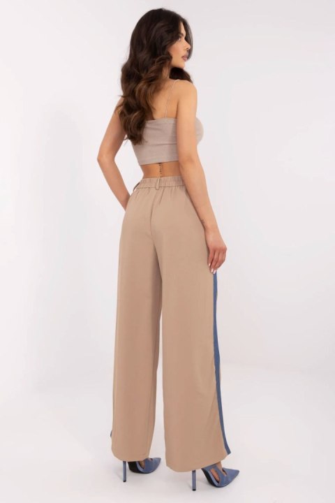 Spodnie Damskie Model NM-SP-Y0830.64P Camel - NM Spodnie Damskie Model NM-SP-Y0830.64P Camel - NM