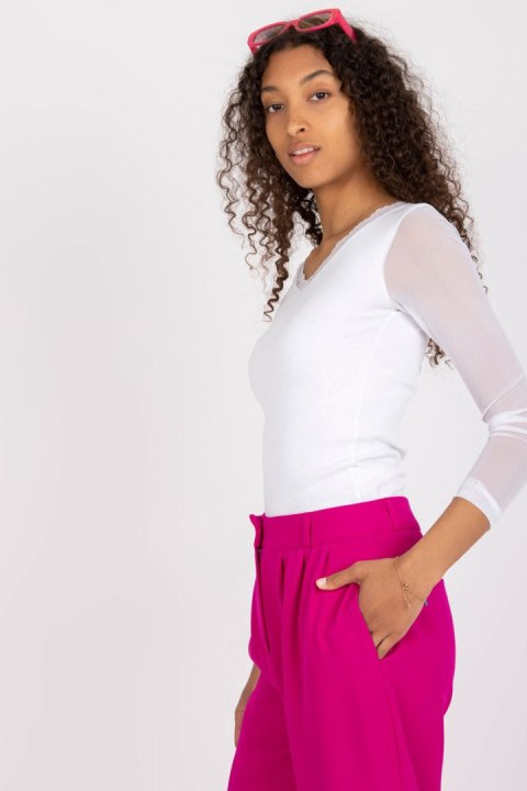 Bluzka Model RV-BZ-7839.88P White - Rue Paris Bluzka Model RV-BZ-7839.88P White - Rue Paris