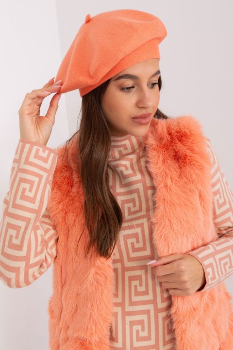 Beret Model AT-CZ-231305.85P Brzoskwinia - AT Beret Model AT-CZ-231305.85P Brzoskwinia - AT