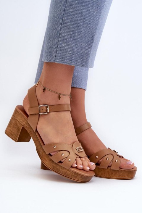 Sandały Model Assames 24SD98-6758 Brown - Step in style Sandały Model Assames 24SD98-6758 Brown - Step in style