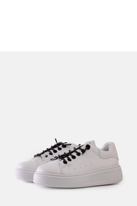Białe sneakersy z efektownym zdobieniem Asmait - Solea Białe sneakersy z efektownym zdobieniem Asmait - Solea
