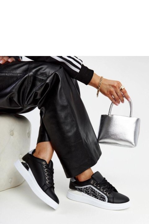 Czarne sneakersy na platformie z brokatem Fekete - Solea Czarne sneakersy na platformie z brokatem Fekete - Solea