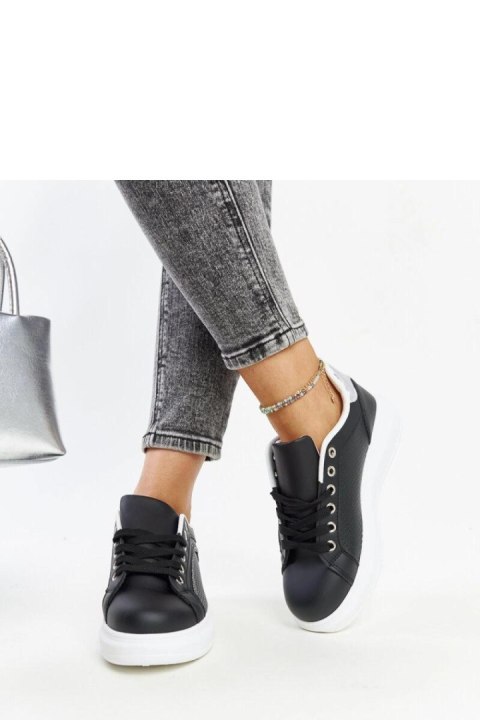 Czarne sneakersy z ozdobnymi cyrkoniami Perica - Solea Czarne sneakersy z ozdobnymi cyrkoniami Perica - Solea