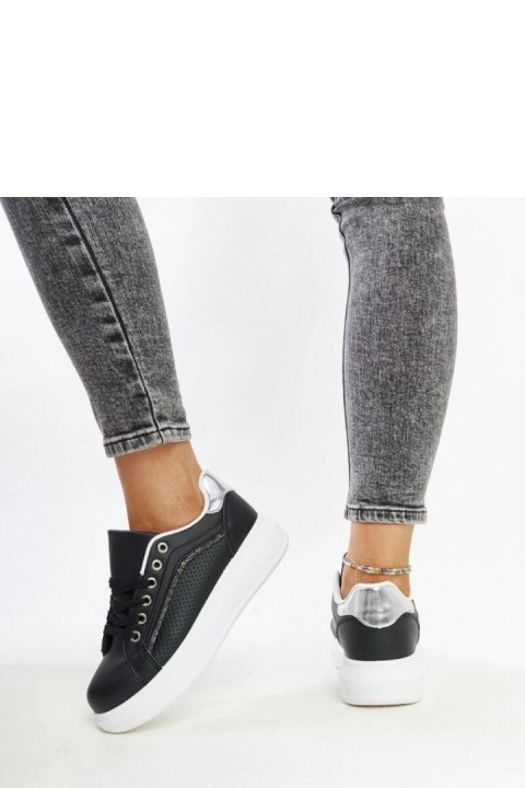 Czarne sneakersy z ozdobnymi cyrkoniami Perica - Solea Czarne sneakersy z ozdobnymi cyrkoniami Perica - Solea
