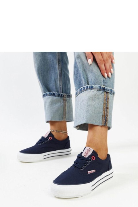 Granatowe damskie trampki na grubej podeszwie CROSS JEANS - Solea Granatowe damskie trampki na grubej podeszwie CROSS JEANS - Solea