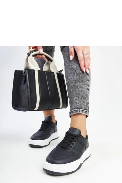 Czarne sneakersy na grubszej podeszwie Rafida - Solea Czarne sneakersy na grubszej podeszwie Rafida - Solea