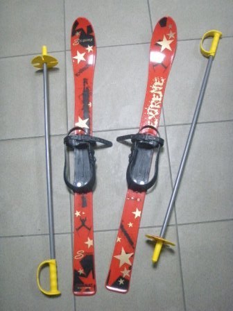 Narty dziecięce + kijki 90cm Narty dziecięce + kijki 90cm