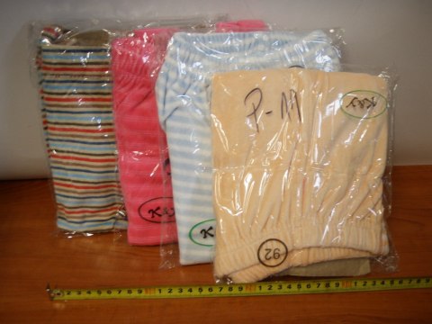 Spodenki welurowe AK-54 roz 62,68,74,80,86,92 Spodenki welurowe AK-54 roz 62,68,74,80,86,92