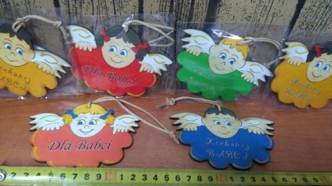 Zawieszka aniołek skrzydła 12x9cm BABCIA | P691 Zawieszka aniołek skrzydła 12x9cm BABCIA | P691