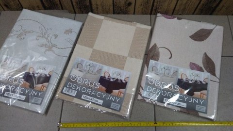 Obrus dekoracyjny ceratowy 120x137 wzór tkanina Obrus dekoracyjny ceratowy 120x137 wzór tkanina