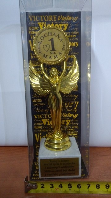 Statuetka Victoria 'Kochana Mama NO.1' Statuetka Victoria 'Kochana Mama NO.1'