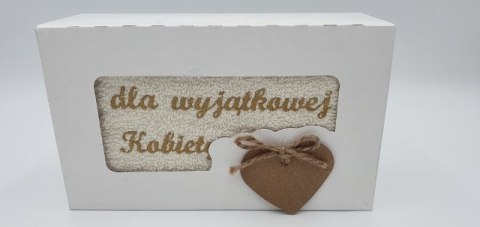 Ręcznik pudełku 50x100 DLA WYJĄTKOWEJ KOBIETY Ręcznik pudełku 50x100 DLA WYJĄTKOWEJ KOBIETY