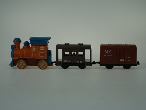 Pociąg na baterie światło dźwięk 40x9x7cm Pociąg na baterie światło dźwięk 40x9x7cm