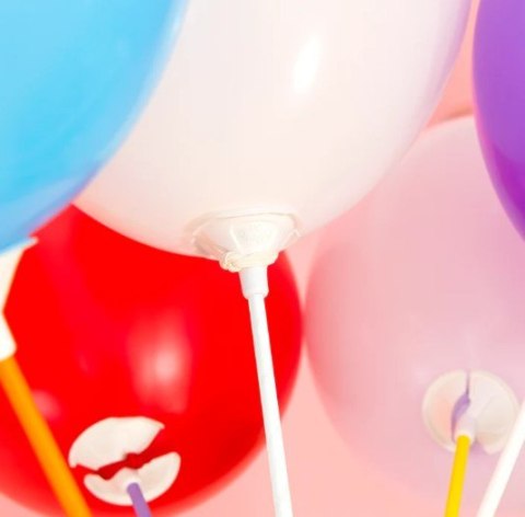 Patyczki do balonów z zatyczką papierowe białe 10szt. EKO 150634 Patyczki do balonów z zatyczką papierowe białe 10szt. EKO 150634