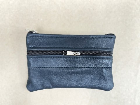 Etui na klucze drobne 12x9cm granatowe skórzane 9.1 Etui na klucze drobne 12x9cm granatowe skórzane 9.1