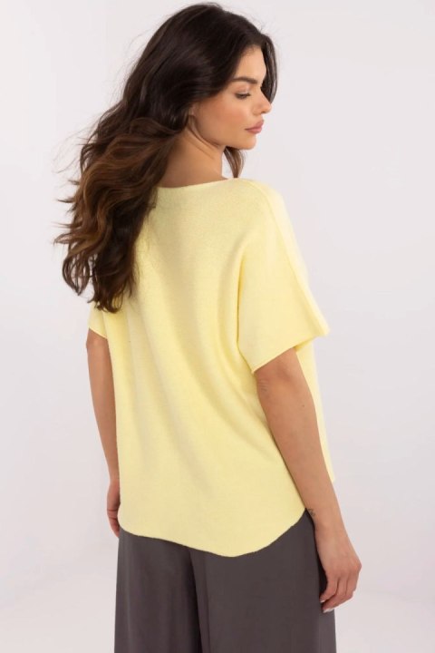 Sweter Damski Model MO-SW-0702.36 Light Yellow - Italy Moda Sweter Damski Model MO-SW-0702.36 Light Yellow - Italy Moda
