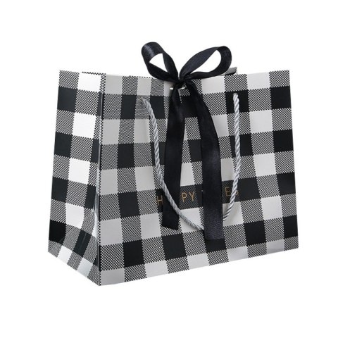 Torebka OZDOBNA, PREZENTOWA 18 x 16 x 10 cm OPO21CZ Torebka OZDOBNA, PREZENTOWA 18 x 16 x 10 cm OPO21CZ