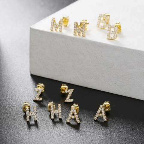 Kolczyki ze stali szlachetnej platerowane 14k złotem, literka D 2szt. KST3203D Kolczyki ze stali szlachetnej platerowane 14k złotem, literka D 2szt. KST3203D