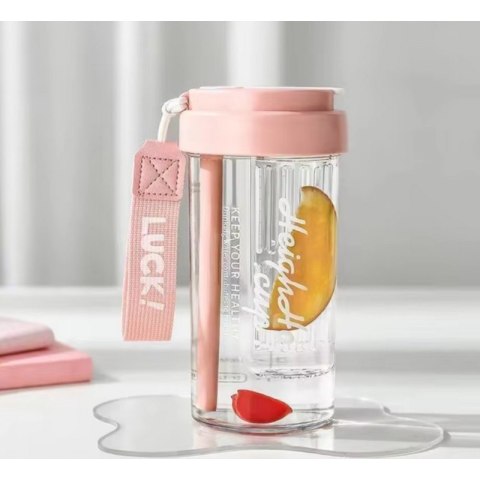 Butelka na wodę z koszyczkiem i słomką 600 ML Simple BD32R Butelka na wodę z koszyczkiem i słomką 600 ML Simple BD32R