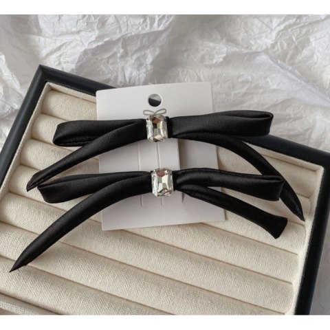 Zestaw 2 spinek do włosów czarne kokardki z kryształkiem XL 10 cm SP339 Zestaw 2 spinek do włosów czarne kokardki z kryształkiem XL 10 cm SP339
