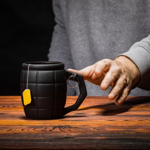 Kubek Granat Czarny 450ml prezent Dzień Chłopaka Kubek Granat Czarny 450ml prezent Dzień Chłopaka