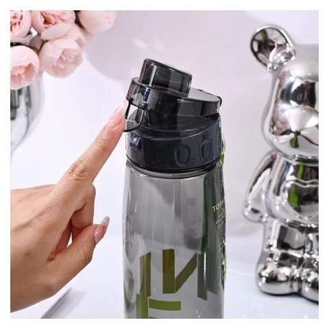 BUTELKA NA WODĘ BIDON NA SIŁOWNIĘ FITNESS 800ml przenośny BD45 BUTELKA NA WODĘ BIDON NA SIŁOWNIĘ FITNESS 800ml przenośny BD45