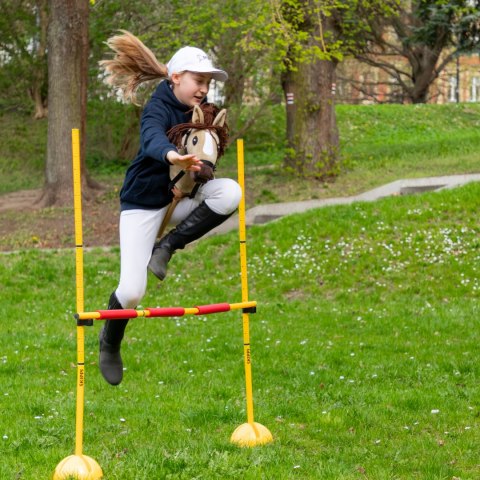 Skippi Hobby Horse z kantarem - Karmel - A3 HH - prezent na dzień dziecka Skippi Hobby Horse z kantarem - Karmel - A3 HH - prezent na dzień dziecka