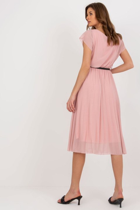 Sukienka Model DHJ-SK-8839-1.23X Light Pink - Italy Moda Sukienka Model DHJ-SK-8839-1.23X Light Pink - Italy Moda