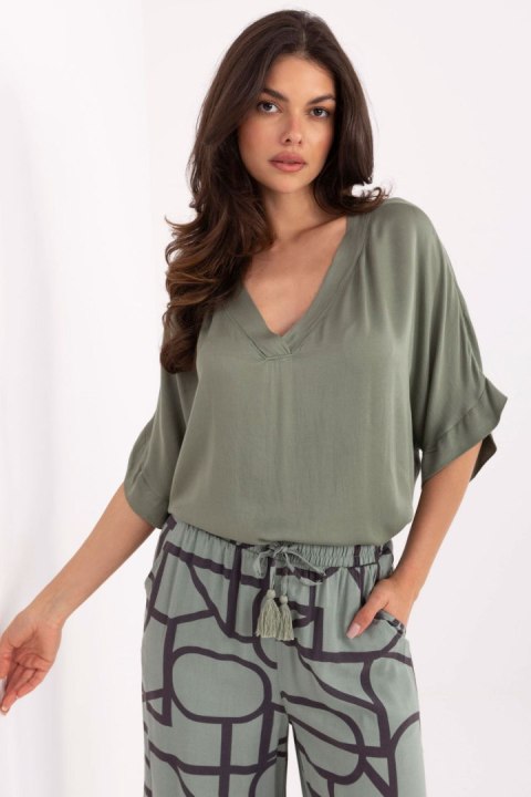 Bluzka Model TW-BZ-BI-3228.75 Khaki - Och Bella Bluzka Model TW-BZ-BI-3228.75 Khaki - Och Bella