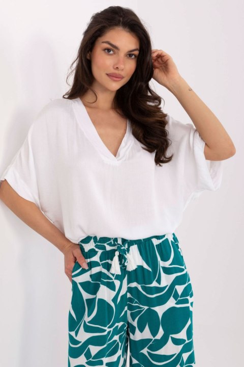 Bluzka Model TW-BZ-BI-3228.75 White - Och Bella Bluzka Model TW-BZ-BI-3228.75 White - Och Bella