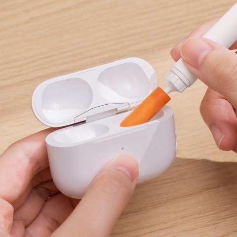 Szczoteczka do czyszczenia słuchawek klawiatury myszy elektroniki biała Szczoteczka do czyszczenia słuchawek klawiatury myszy elektroniki biała