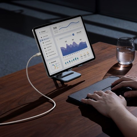 Kabel przewód Tungsten Gold USB-C - USB-C 100W 1m - złoty Kabel przewód Tungsten Gold USB-C - USB-C 100W 1m - złoty