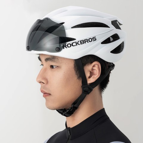 Kask rowerowy z szybką odpinanymi okularami z filtrem UV unisex - biały Kask rowerowy z szybką odpinanymi okularami z filtrem UV unisex - biały