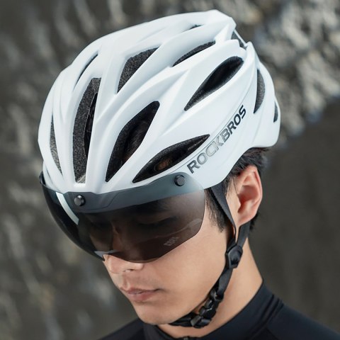 Kask rowerowy z szybką odpinanymi okularami z filtrem UV unisex - biały Kask rowerowy z szybką odpinanymi okularami z filtrem UV unisex - biały