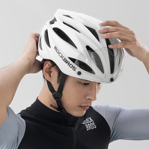 Kask rowerowy z szybką odpinanymi okularami z filtrem UV unisex - brązowy Kask rowerowy z szybką odpinanymi okularami z filtrem UV unisex - brązowy