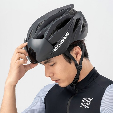 Kask rowerowy z szybką odpinanymi okularami z filtrem UV unisex - zielony Kask rowerowy z szybką odpinanymi okularami z filtrem UV unisex - zielony