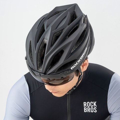 Kask rowerowy z szybką odpinanymi okularami z filtrem UV unisex - zielony Kask rowerowy z szybką odpinanymi okularami z filtrem UV unisex - zielony