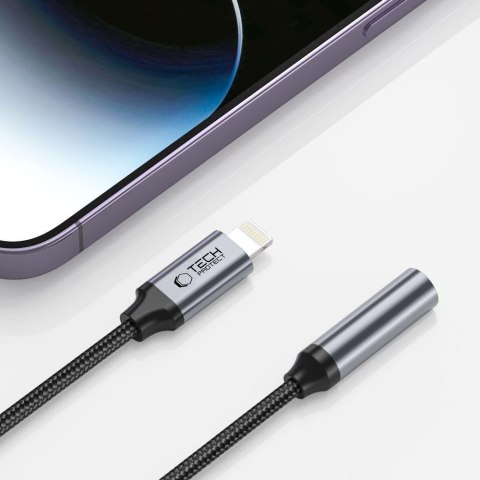 Adapter przejściówka iPhone Lightning - mini jack 3.5mm - czarny Adapter przejściówka iPhone Lightning - mini jack 3.5mm - czarny
