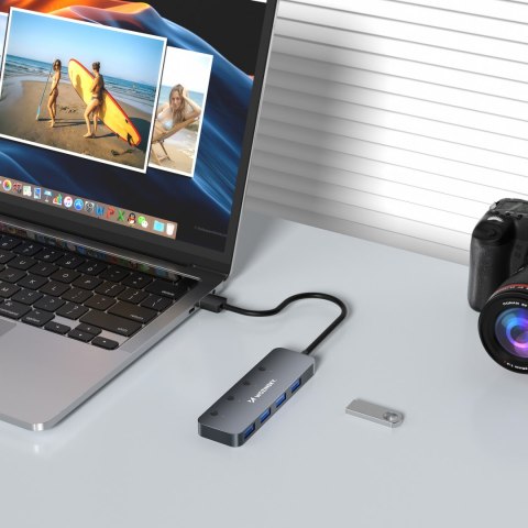 Hub rozdzielacz 4x USB-A z włącznikami aluminiowy - szary Hub rozdzielacz 4x USB-A z włącznikami aluminiowy - szary