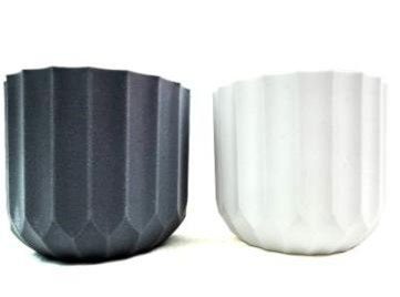 Osłonka doniczka dekoracyjna gruby plastik 9,5 x 10cm Osłonka doniczka dekoracyjna gruby plastik 9,5 x 10cm